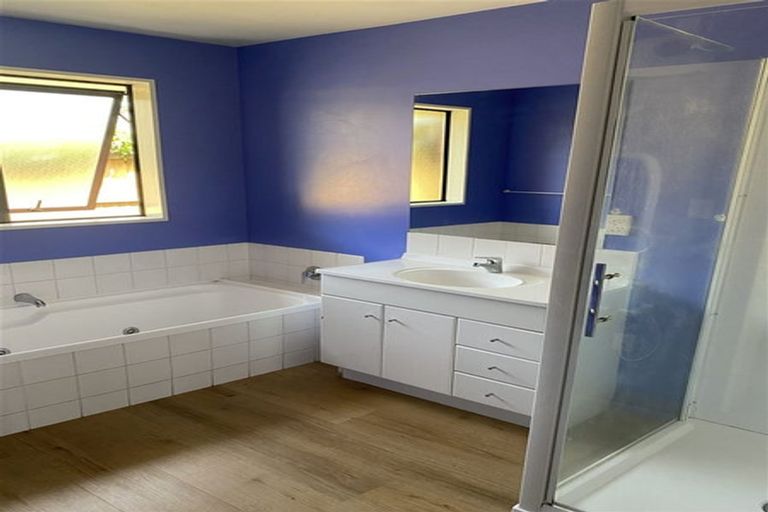 Photo of property in 10 Providence Place, Redwood, Christchurch, 8051