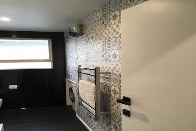 Photo of property in 17 Palliser Road, Roseneath, Wellington, 6011