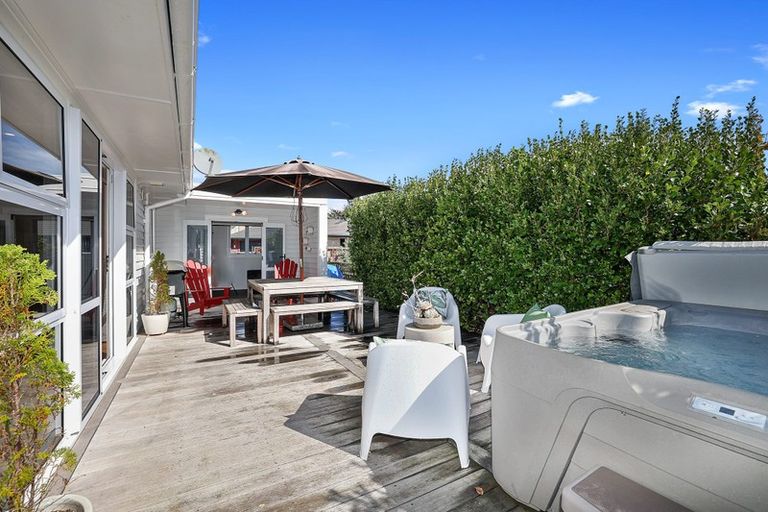 Photo of property in 120 Carrington Street, Lower Vogeltown, New Plymouth, 4310