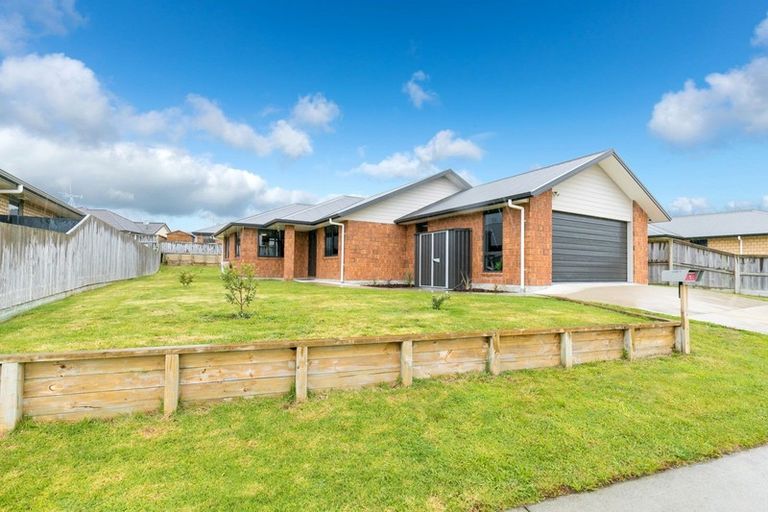 Photo of property in 8 Max Landing, Grandview Heights, Hamilton, 3200