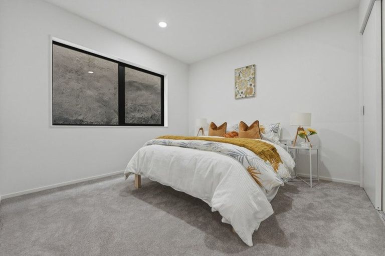 Photo of property in 16 Kirby Street, Glendene, Auckland, 0602