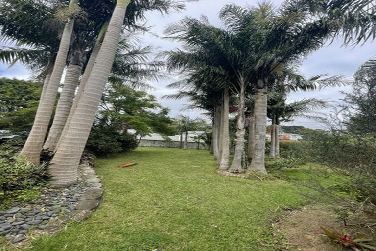 Photo of property in 18 Triangle Road, Massey, Auckland, 0614