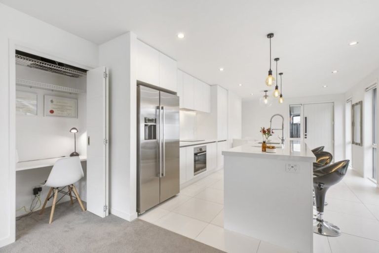 Photo of property in 15 Taioma Close, Papamoa, 3118