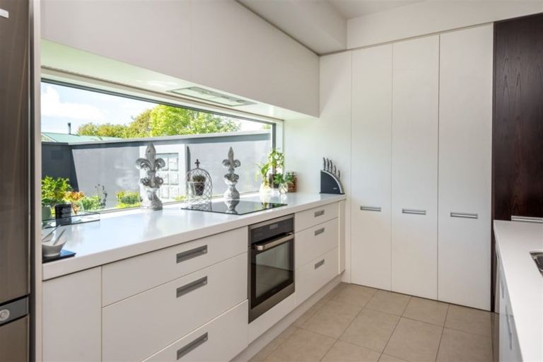 Photo of property in 45 Garreg Road, Bryndwr, Christchurch, 8052