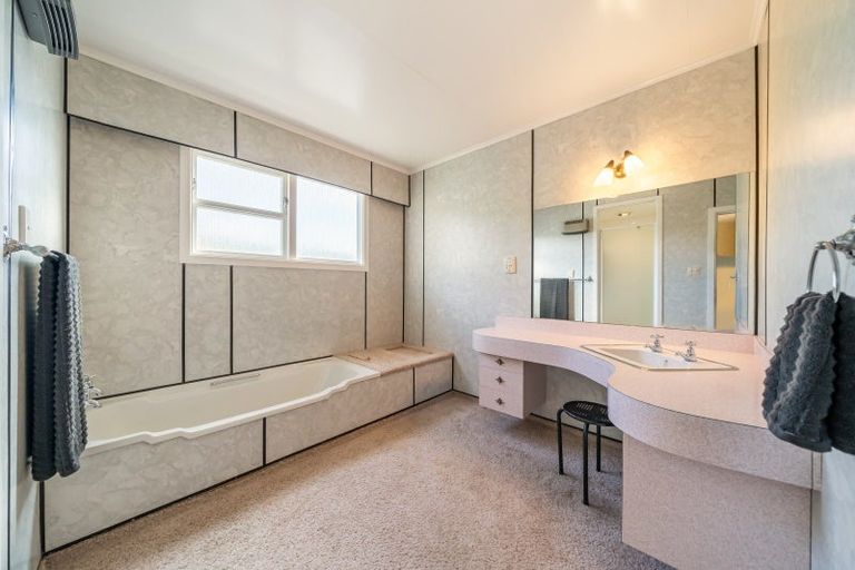 Photo of property in 3 Tawhai Street, Stokes Valley, Lower Hutt, 5019