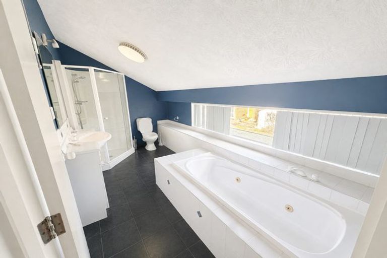 Photo of property in 2/55 Brodie Street, Ilam, Christchurch, 8041