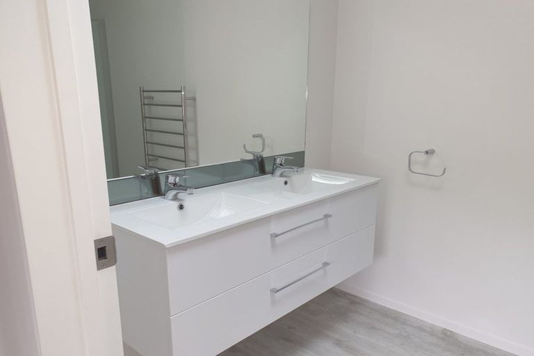 Photo of property in 2/118 Champion Street, Edgeware, Christchurch, 8013