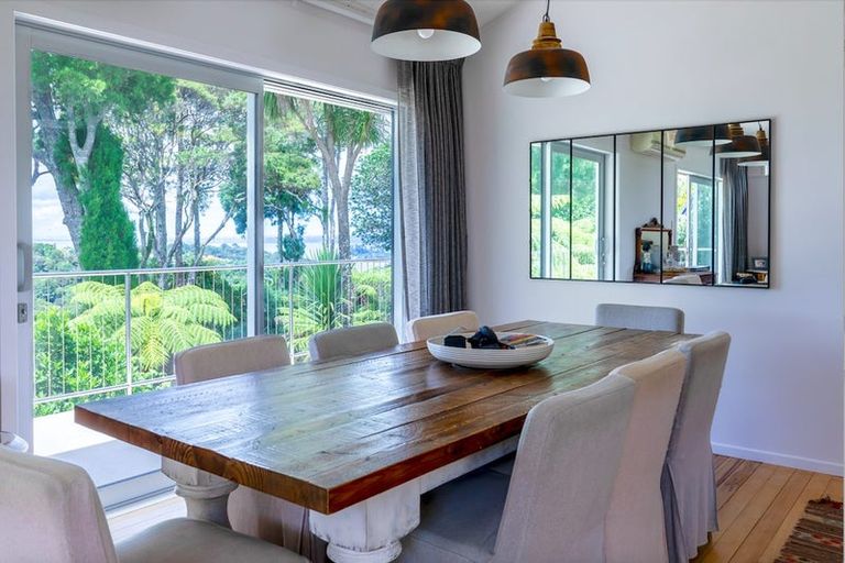 Photo of property in 45 Huia Road, Titirangi, Auckland, 0604