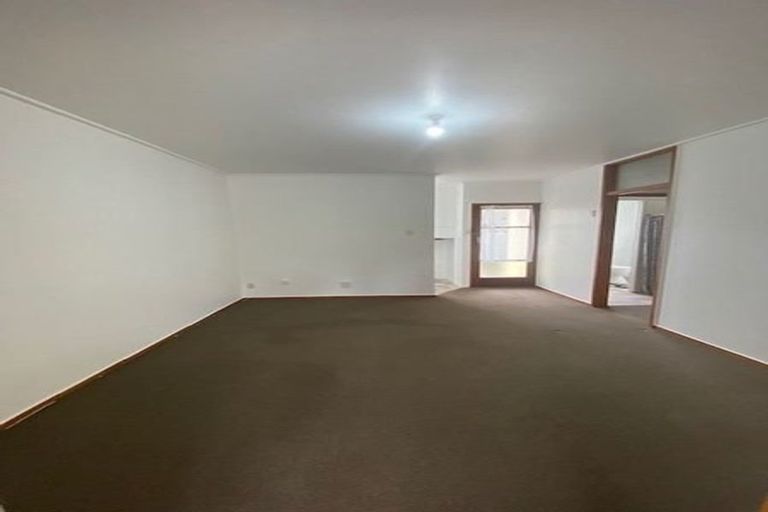 Photo of property in 303 Lyndon Road West, Hastings, 4122