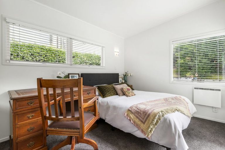 Photo of property in 53 Parr Terrace, Castor Bay, Auckland, 0620