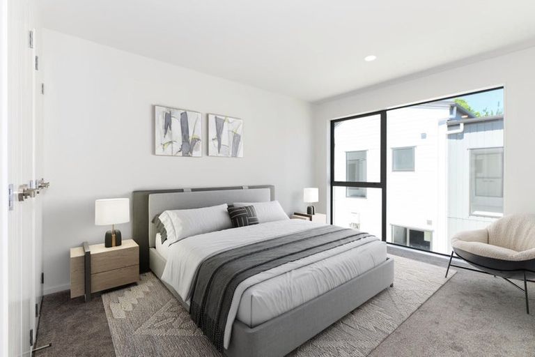 Photo of property in 2b Garner Place, Glenfield, Auckland, 0629