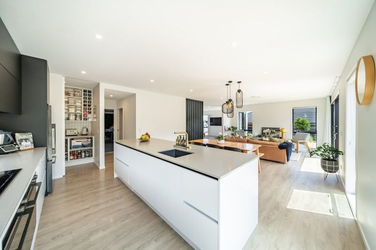 Photo of property in 15 Weatherdeck Close, Whitby, Porirua, 5024