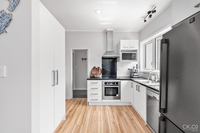 Photo of property in 113b Waiwhetu Road, Waterloo, Lower Hutt, 5011