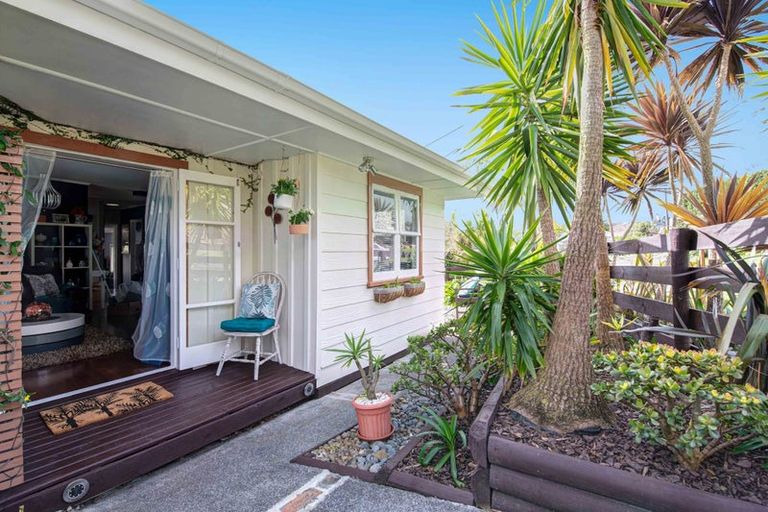 Photo of property in 27a Makiri Street, Helensville, 0800