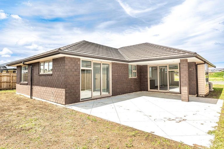 Photo of property in 156 Fitzherbert Avenue, Castlecliff, Whanganui, 4501