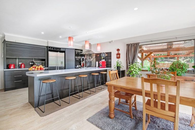 Photo of property in 42 Urumaraki Avenue, Helensville, 0800