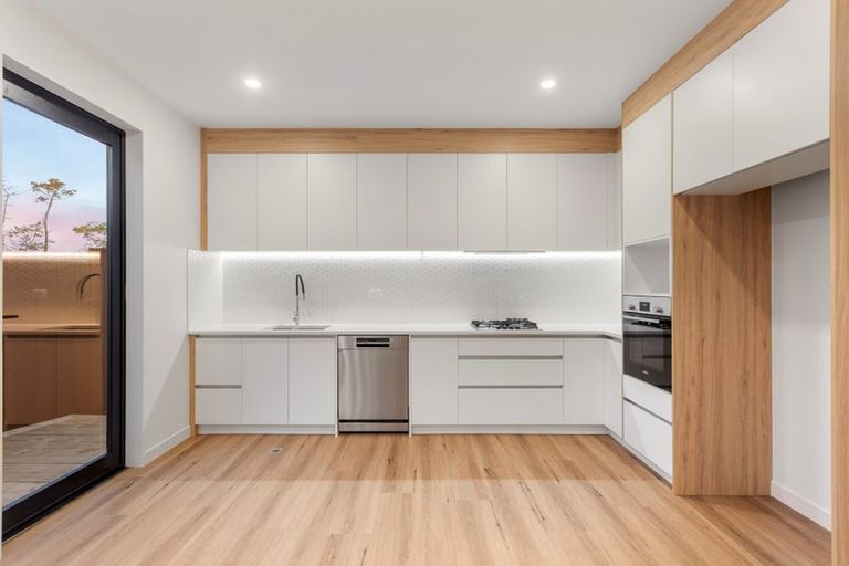 Photo of property in 14d Benders Avenue, Hillcrest, Auckland, 0627