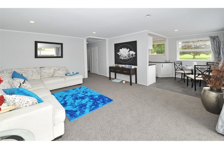 Photo of property in 2/51 Eddowes Street, Manurewa, Auckland, 2102