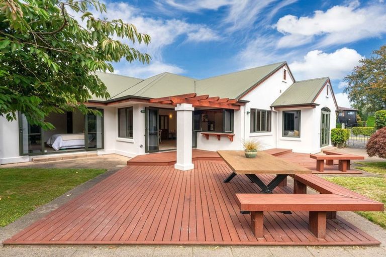 Photo of property in 28 Kurupae Road, Hilltop, Taupo, 3330
