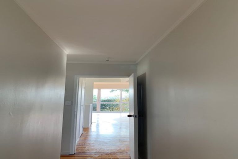 Photo of property in 36 Royal Road, Massey, Auckland, 0614