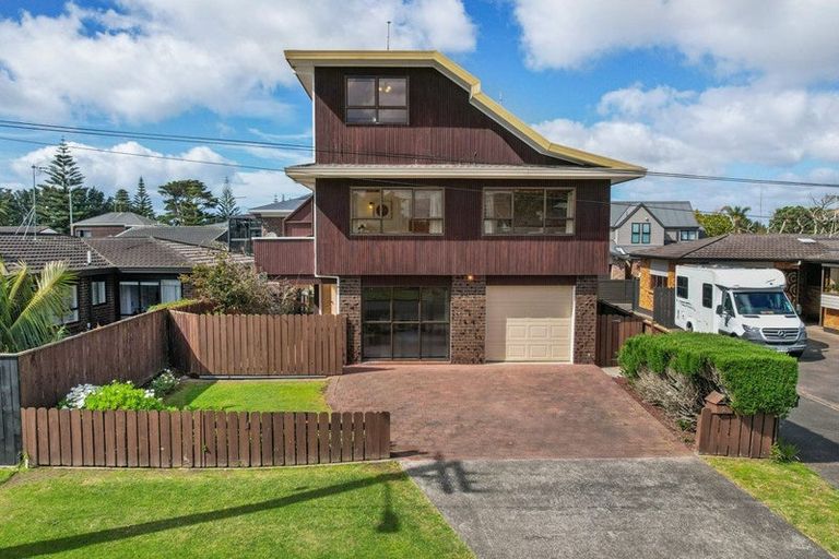 Photo of property in 2 Empire Road, Orewa, 0931