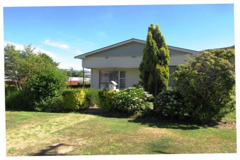 Photo of property in 2 Shearman Street, Reefton, 7830