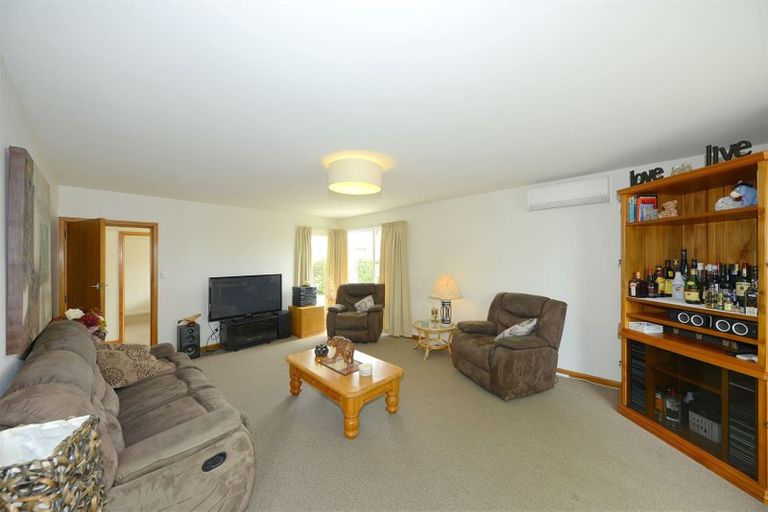 Photo of property in 12 Longmuir Street, Ilam, Christchurch, 8041