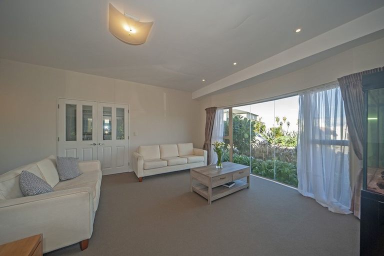 Photo of property in 24 Jordan Street, Island Bay, Wellington, 6023