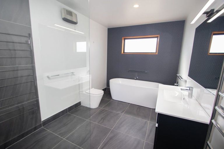 Photo of property in 142 Tarbottons Road, Tinwald, Ashburton, 7700