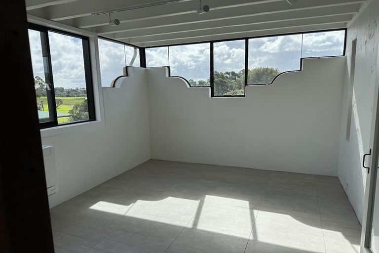 Photo of property in 1/25a Lake Road, Devonport, Auckland, 0624