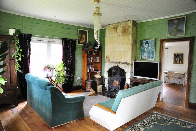 Photo of property in 16 Wellington Street, Enfield, Oamaru, 9491