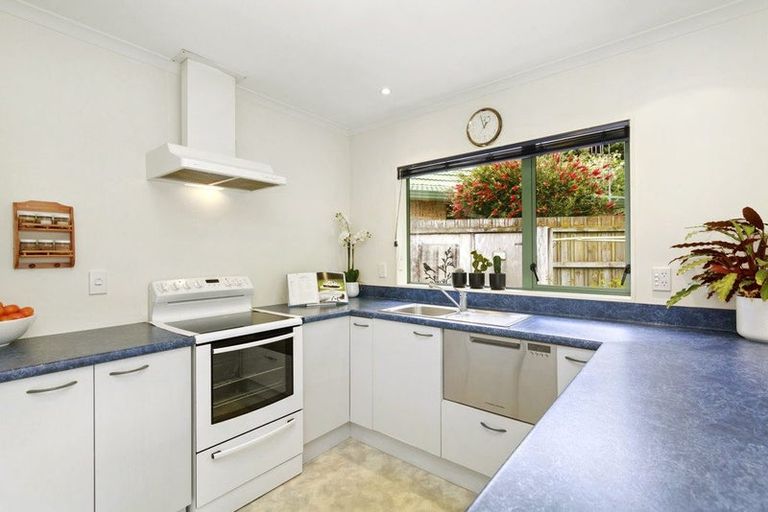 Photo of property in Redwood Village, 67/42 Main Road, Tawa, Wellington, 5028