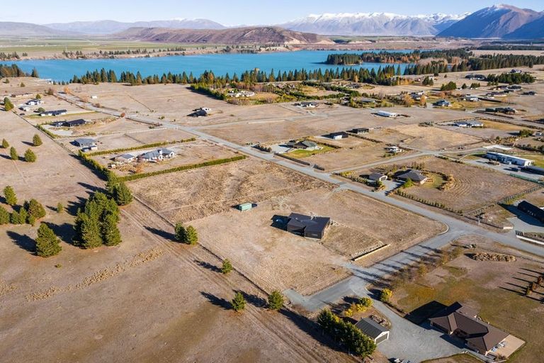 Photo of property in 4 Neuman Road, Twizel, 7901