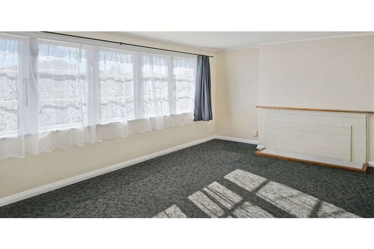 Photo of property in 18 Easton Street, Foxton, 4814