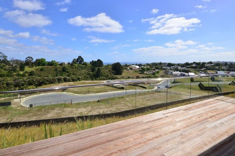 Photo of property in 14 Ruth Craig Place, Stanmore Bay, Whangaparaoa, 0932