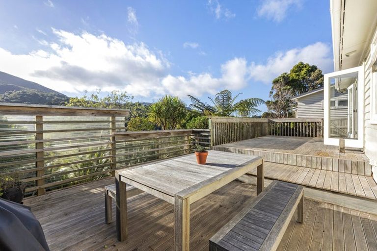 Photo of property in 25 Spencer Street, Crofton Downs, Wellington, 6035