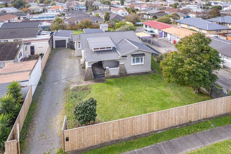 Photo of property in 102 Bell Street, Whanganui, 4500