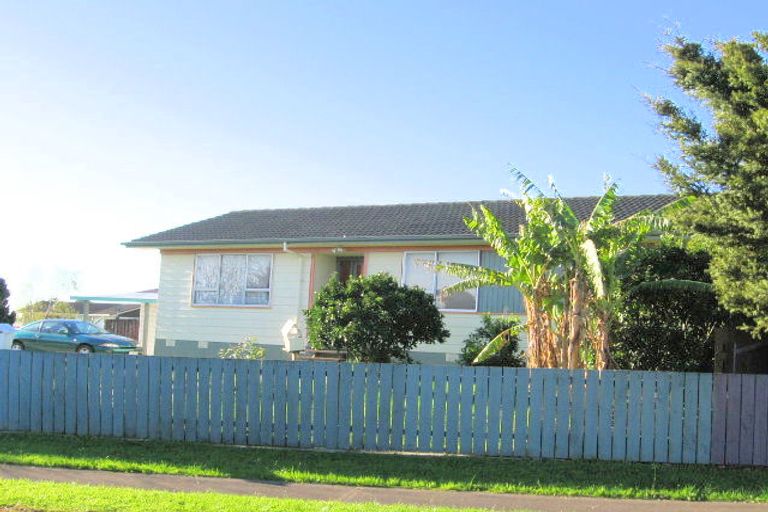 Photo of property in 2 Rimini Place, Clover Park, Auckland, 2023