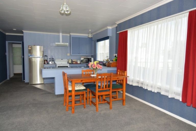 Photo of property in 2 Highfield Terrace, Newfield, Invercargill, 9812