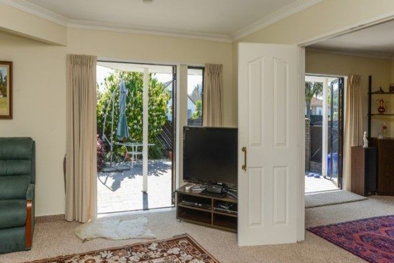 Photo of property in 41 Whiting Crescent, Greenmeadows, Napier, 4112