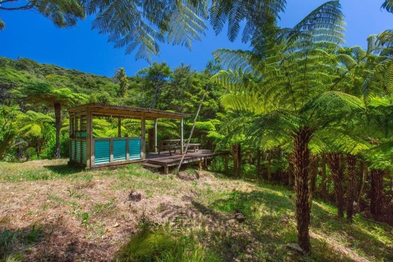 Photo of property in 22 Te Tuhi Road, Raglan, 3297