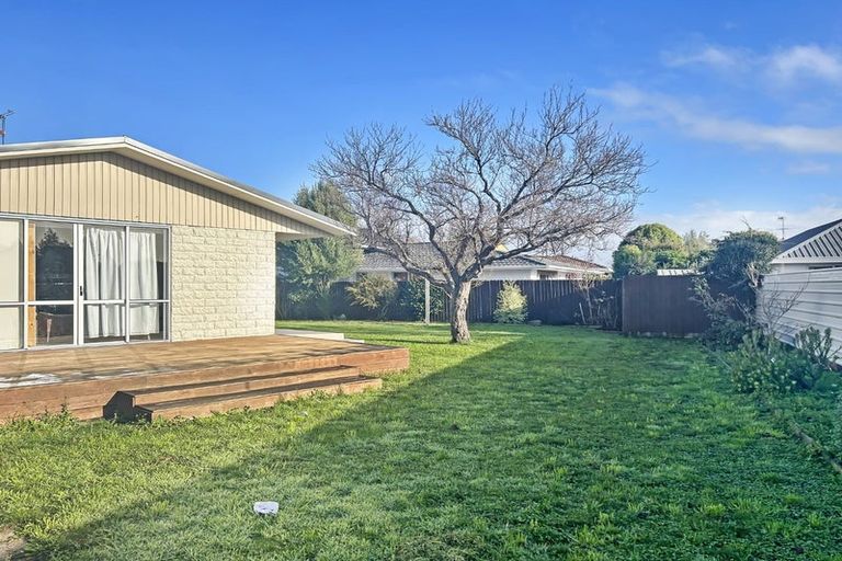 Photo of property in 48 Kent Lodge Avenue, Avonhead, Christchurch, 8042