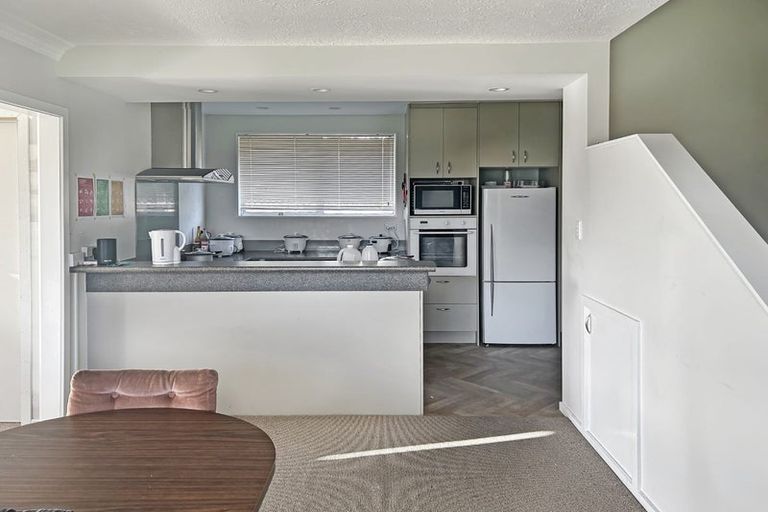 Photo of property in 48 Kent Lodge Avenue, Avonhead, Christchurch, 8042