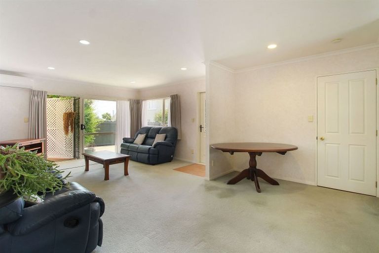 Photo of property in 50a Torkar Road, Clarks Beach, 2122