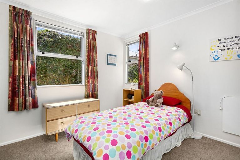 Photo of property in 53 Ranui Terrace, Tawa, Wellington, 5028
