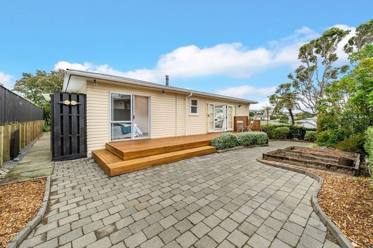 Photo of property in 21 Cherry Blossom Grove, Maungaraki, Lower Hutt, 5010