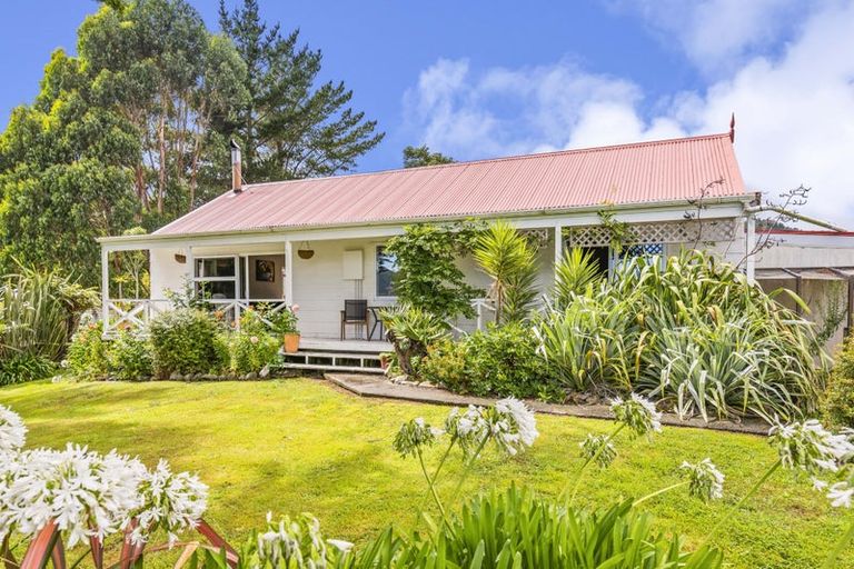 Photo of property in 33 Ratadale Road, Reikorangi, Waikanae, 5391