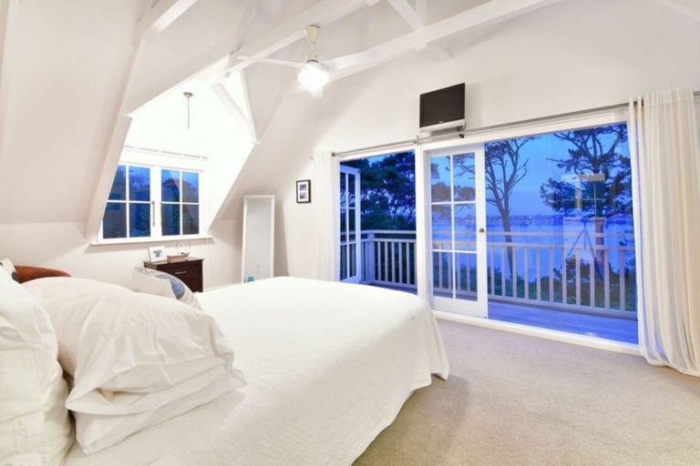 Photo of property in 59 Chatham Avenue, Paremoremo, Auckland, 0632