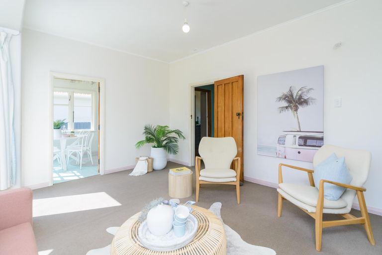 Photo of property in 97 Savage Crescent, West End, Palmerston North, 4412