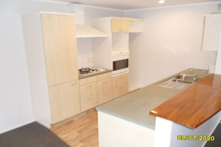 Photo of property in 8 Girton Terrace, Mount Cook, Wellington, 6021
